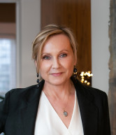 Leslie Dickinson